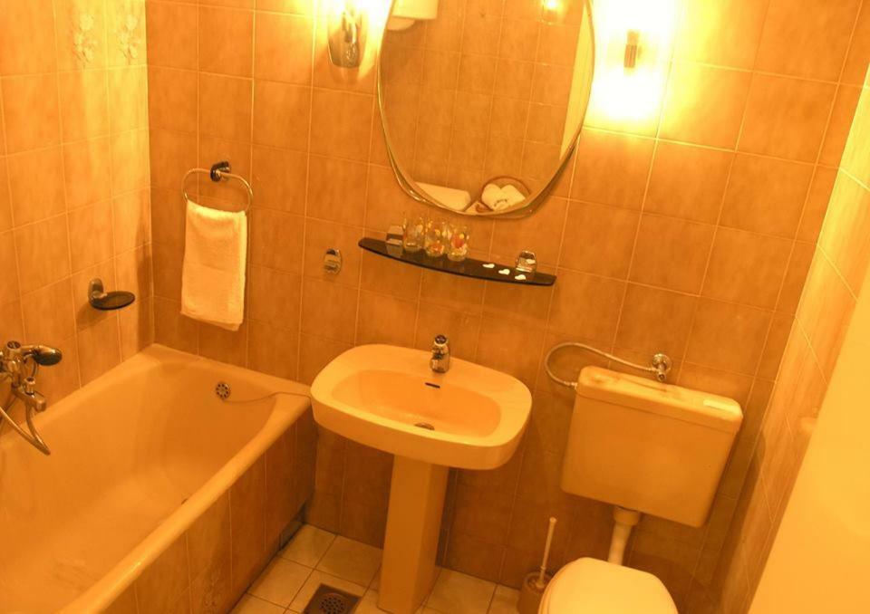 Apartment Rosanda สปลิท ภายนอก รูปภาพ